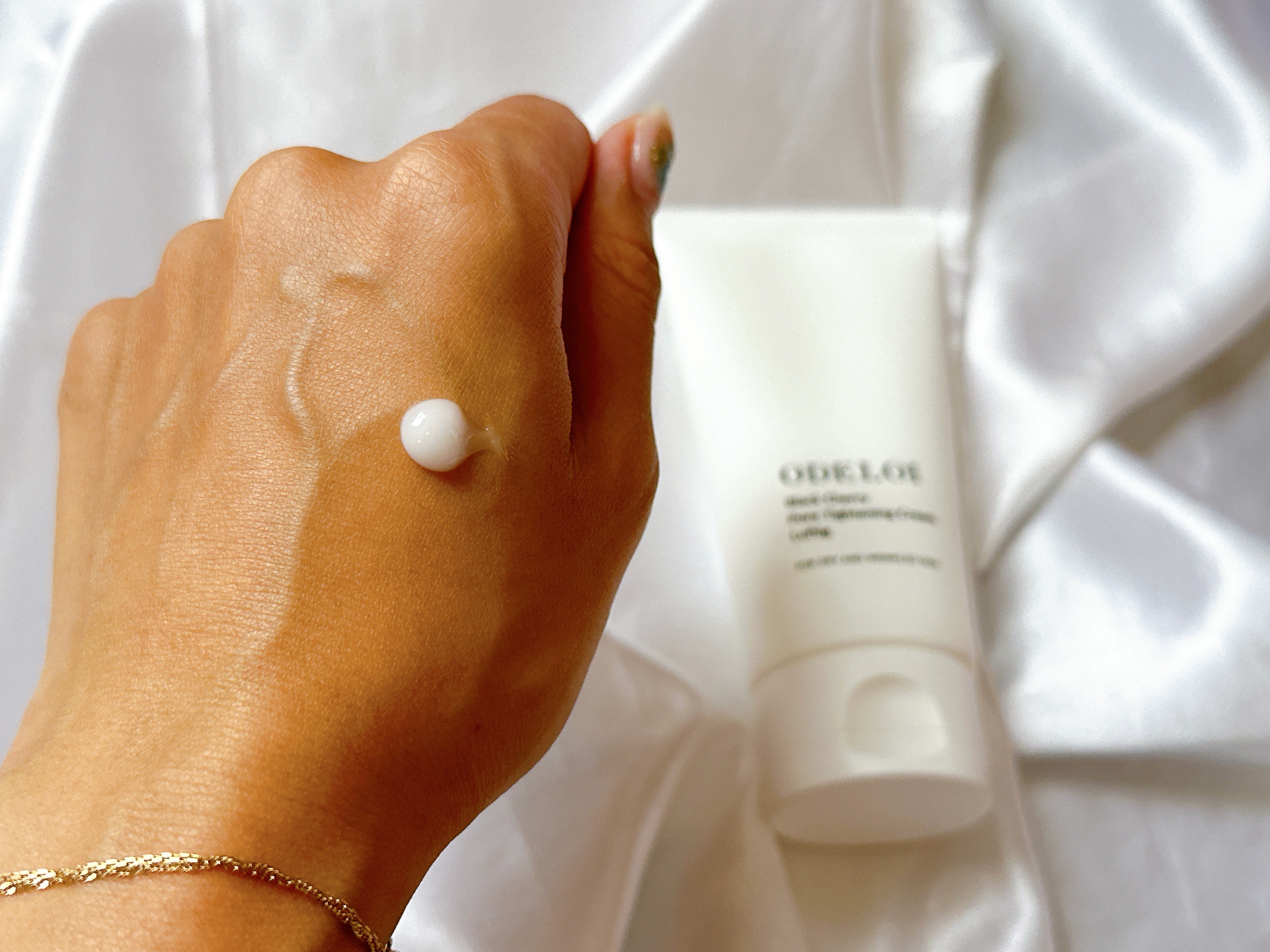 ブラックチェリー毛穴収縮クリーム　ルフティグ/ODELOI/フェイスクリームを使ったクチコミ（2枚目）