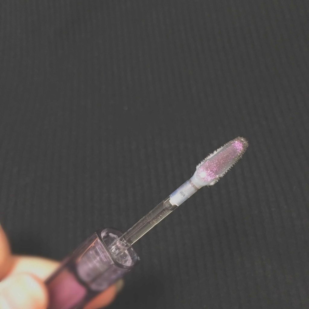 LIP38℃ +UnFrame<ホログラフィック>/UZU BY FLOWFUSHI/リップグロスを使ったクチコミ（2枚目）