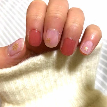 初ネイル投稿💅💕

ネイル大好きなのですが
長期のお休みにしかできないお仕事なので、冬休みネイル☃️🎄

時間なくてでもすぐやりたくてシンプル(手抜き 笑)



★デュカード ナチュラルネイルカラー 