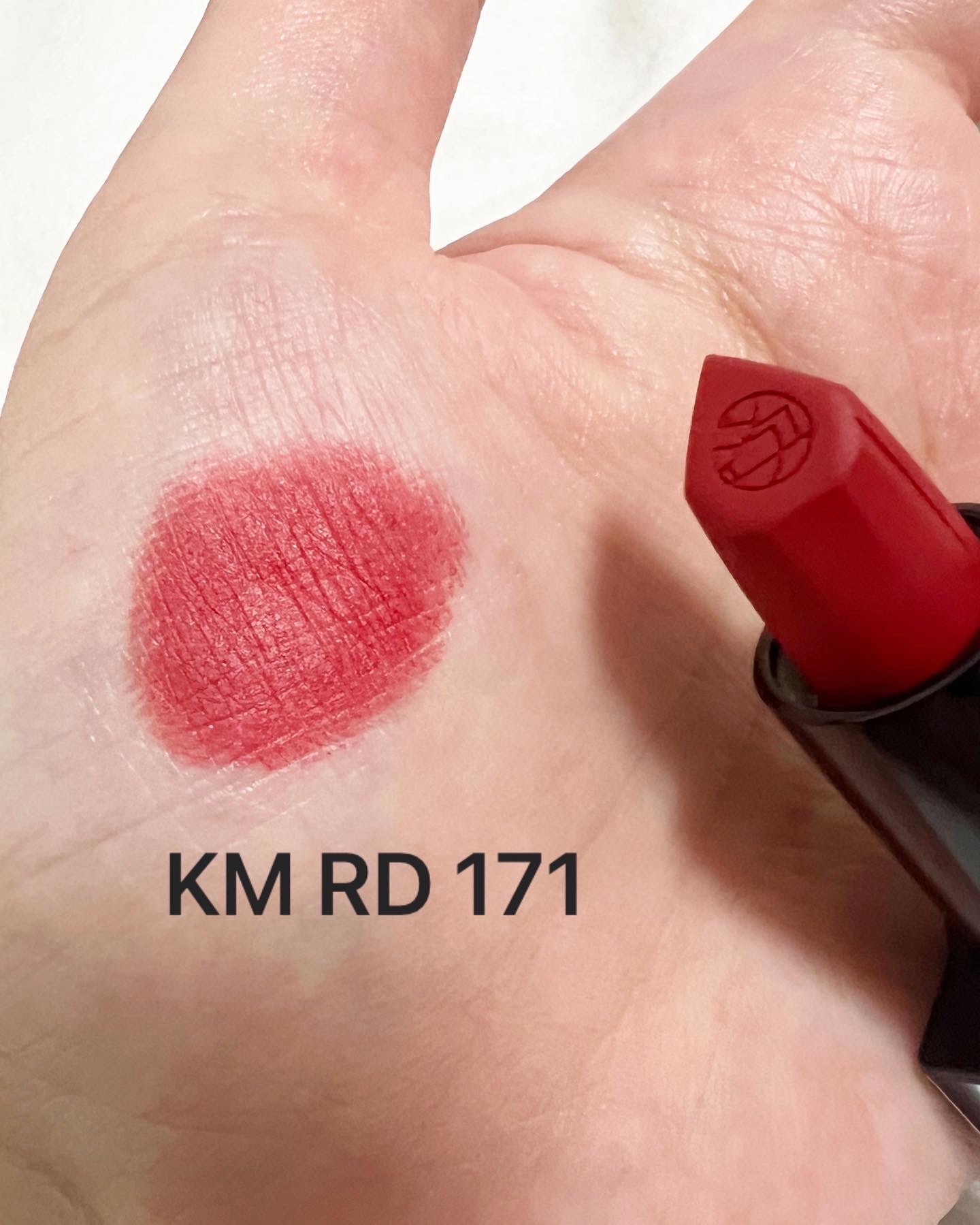 キヌ ルージュ マット RD 171/shu uemura/口紅を使ったクチコミ（3枚目）
