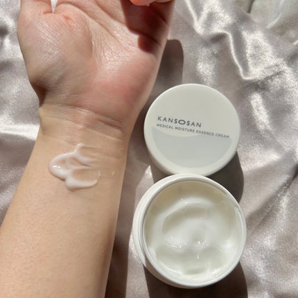 乾燥さん 薬用しっとりクリーム 【医薬部外品】/乾燥さん/フェイスクリームを使ったクチコミ(5枚目)