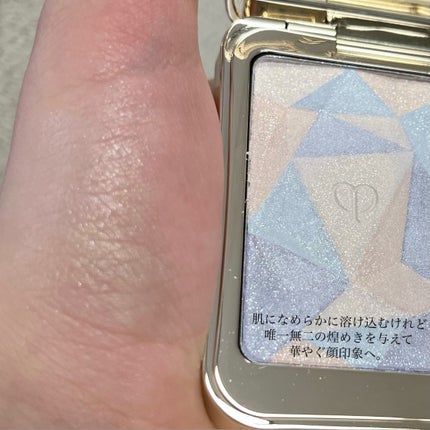 ル・レオスールデクラ /クレ・ド・ポー ボーテ/パウダーハイライトを使ったクチコミ(4枚目)