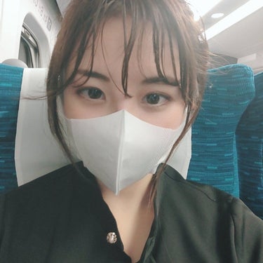 ゆなcc:フォロバ100 on LIPS 「新幹線の中でリフトアップ✨朝から新幹線で田舎に向かっています🚄..」（2枚目）