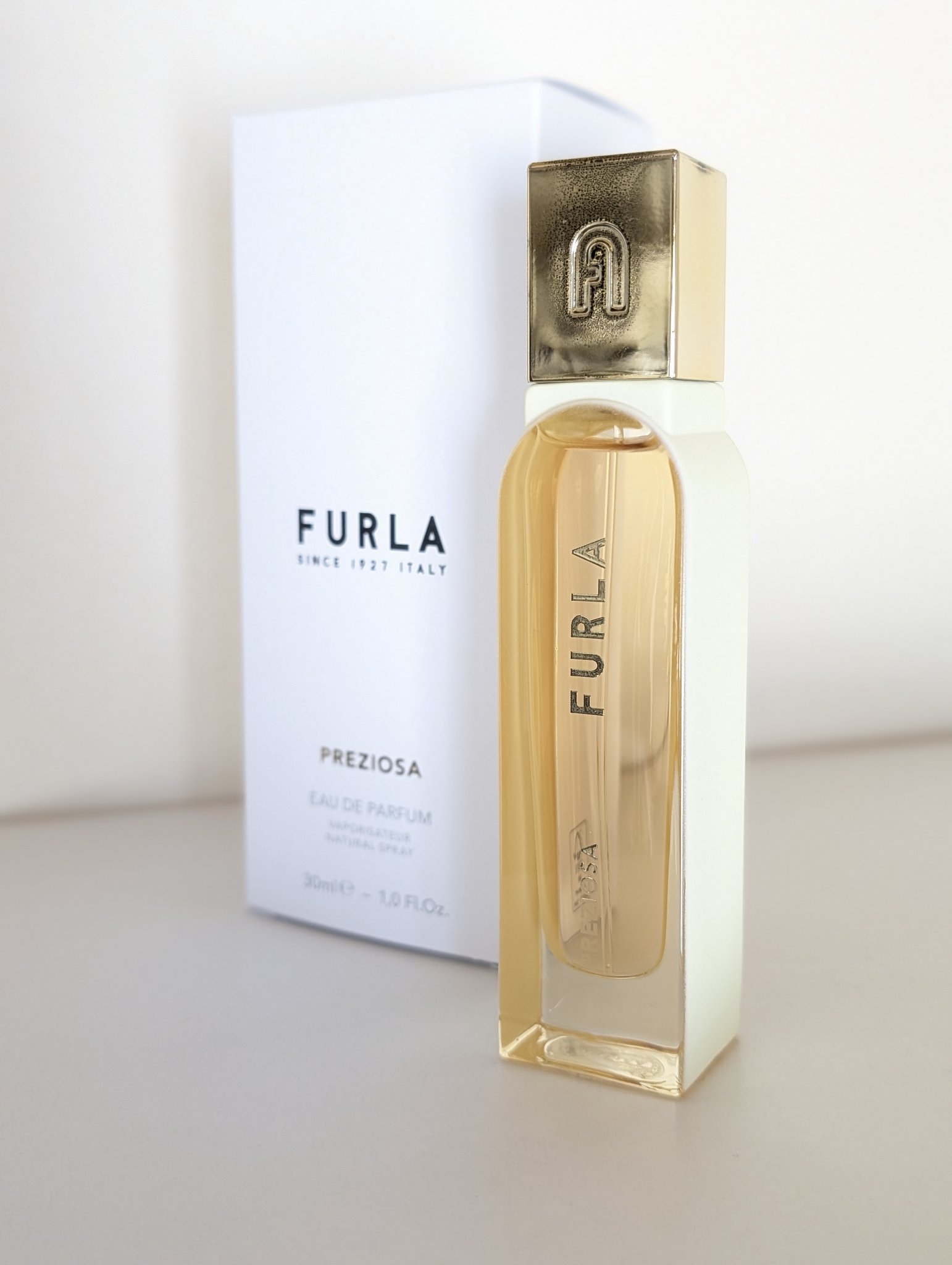 フルラ プレツィオーザ　オードパルファムのクチコミ「FURLAの香水🇮🇹

まず見た目が可愛いよね😍

しかも、この形は鞄にも入れやすいし😊👍

.....」（1枚目）