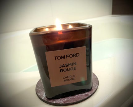 プライベート ブレンド キャンドル ロスト チェリー/TOM FORD BEAUTY/アロマキャンドルを使ったクチコミ(2枚目)