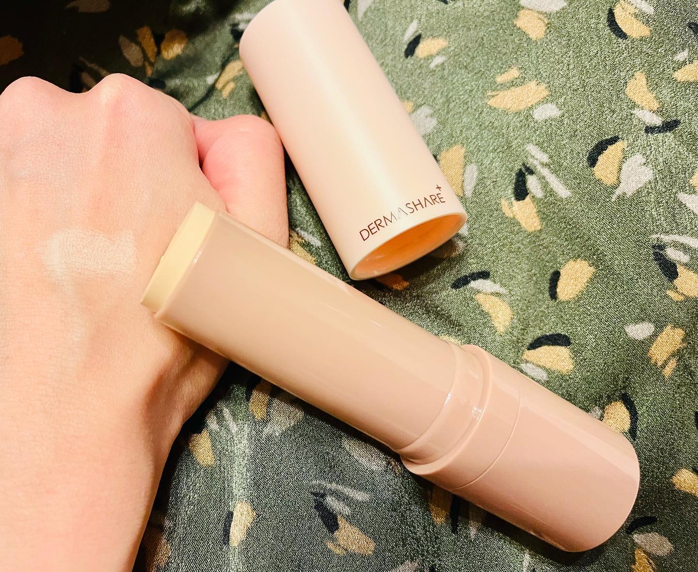 ヴィーガンナチュラルカバースティックファンデーション/DERMASHARE/その他ファンデーションを使ったクチコミ（2枚目）