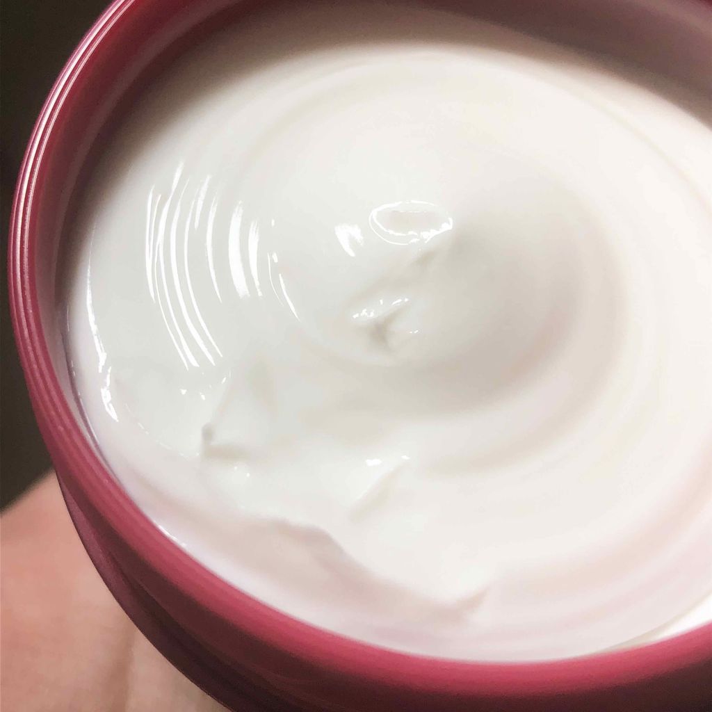 Red B.A コントゥアテンションマスクのクチコミ「作り込まれた角度や補正に頼らず﻿
不意にカメラを向けた際にインカメで映る﻿
自分の顔にギョッと.....」（2枚目）