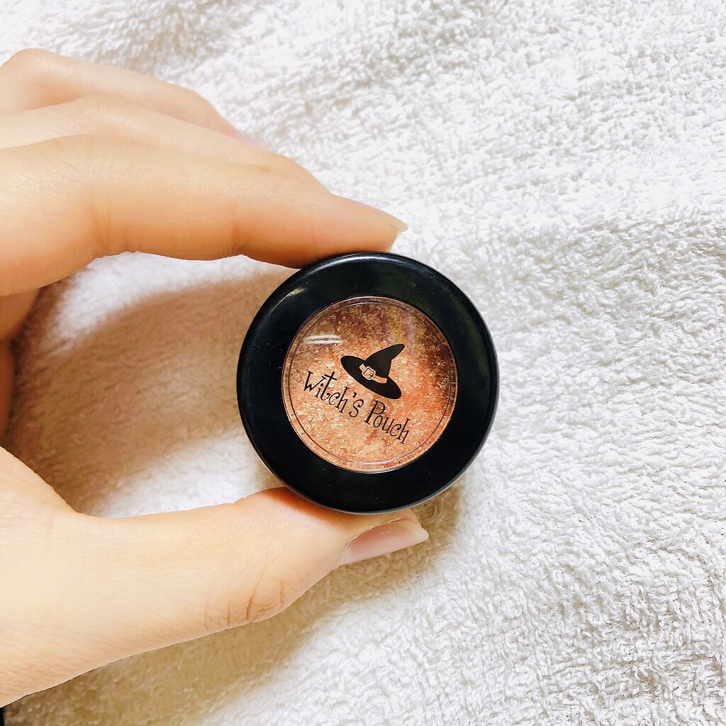 セルフィーフィックスピグメント 02 フォローミー/Witch's Pouch/単色アイシャドウを使ったクチコミ（2枚目）
