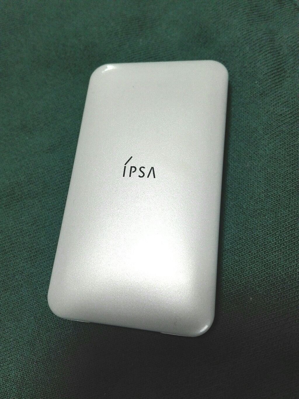 IPSA クリエイティブコンシーラーeのクチコミ「３色のパレットコンシーラーになっています👍

私はこのコンシーラーに出会ってから肌の悩みがかな.....」（1枚目）