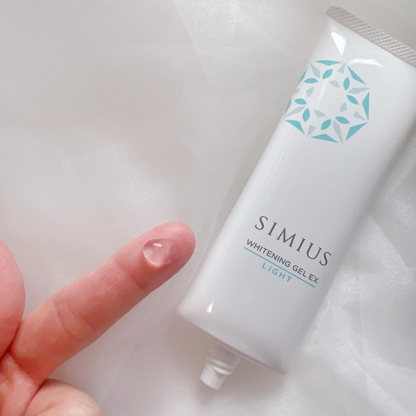 シミウス 薬用ホワイトニングジェルEX ライト （さっぱり）　/シミウス/フェイスクリームを使ったクチコミ（3枚目）