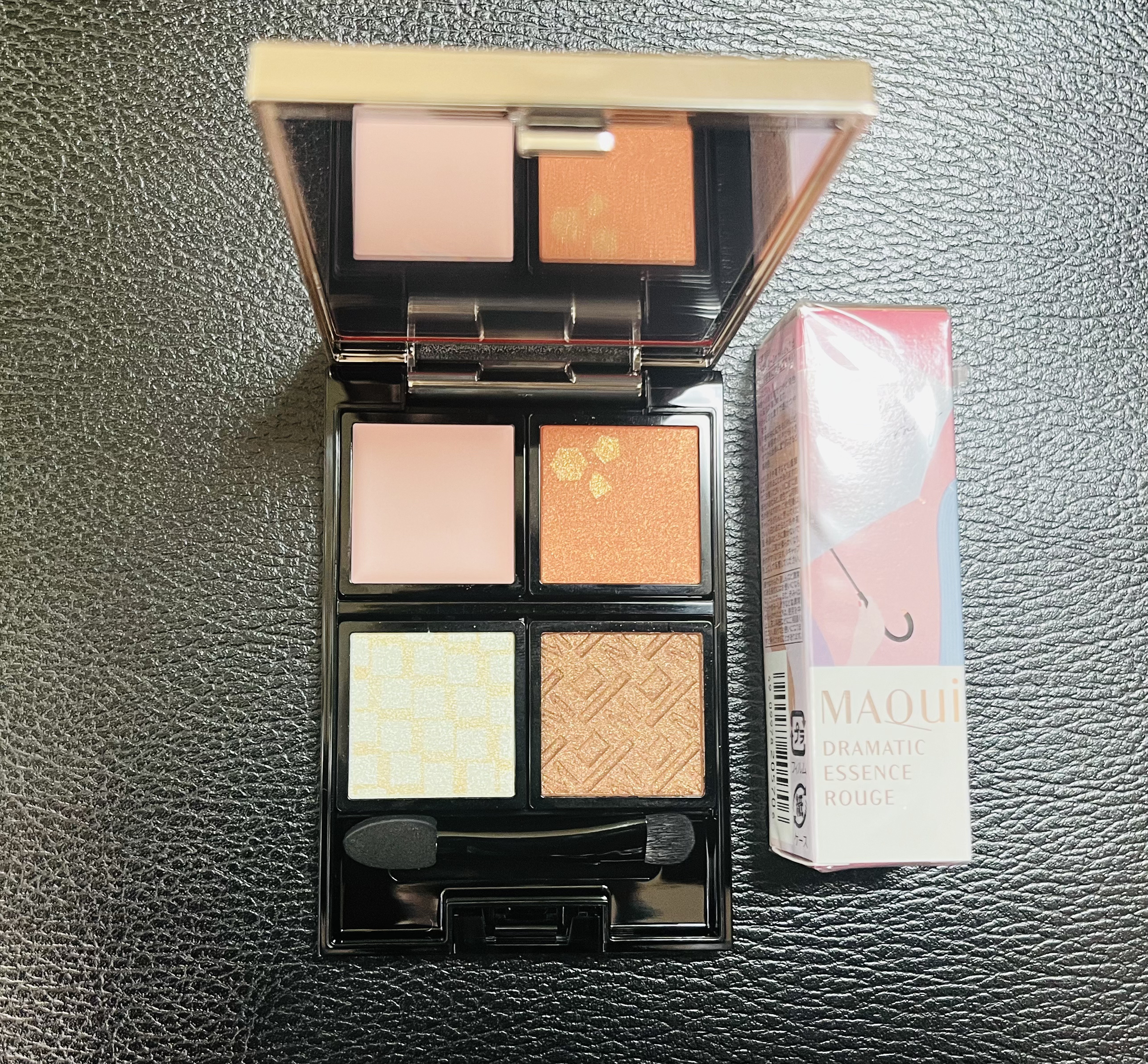 ドラマティックアイカラー (パウダー)/(クリーム)/マキアージュ/アイシャドウパレットを使ったクチコミ（1枚目）