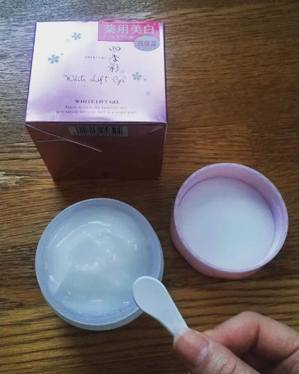 ホワイトリフトジェル/四季彩/オールインワン化粧品を使ったクチコミ(2枚目)