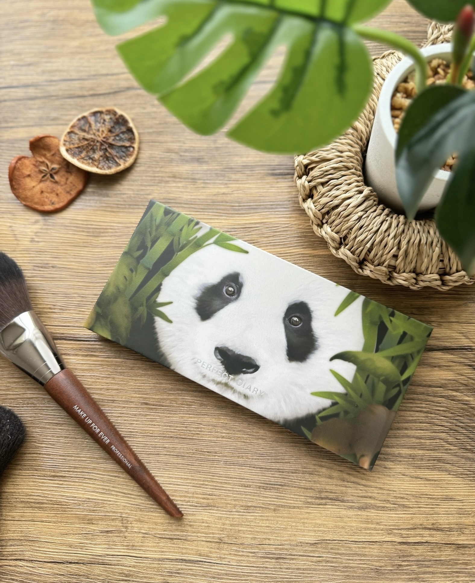 エクスプローラ12色 動物アイシャドウパレット/PERFECT DIARY/アイシャドウパレットを使ったクチコミ（1枚目）