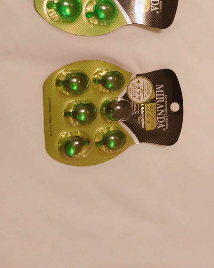 ヘアビタミン モイスチャーヘアオイル/MIRANDA/ヘアオイルを使ったクチコミ(2枚目)