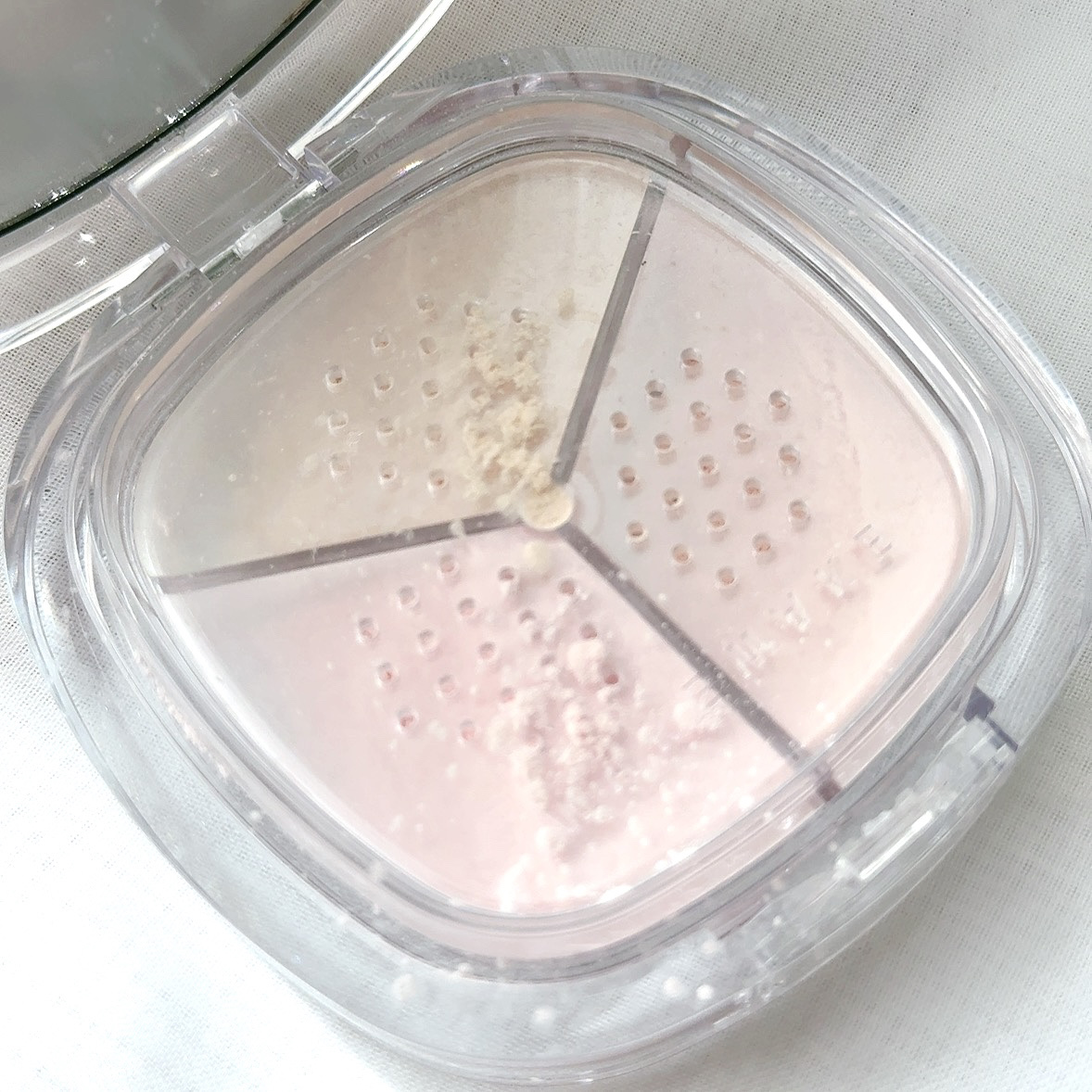 ステイフィクサーマルチカラーパウダー 03 サテンピンク/wakemake/ルースパウダーを使ったクチコミ（2枚目）