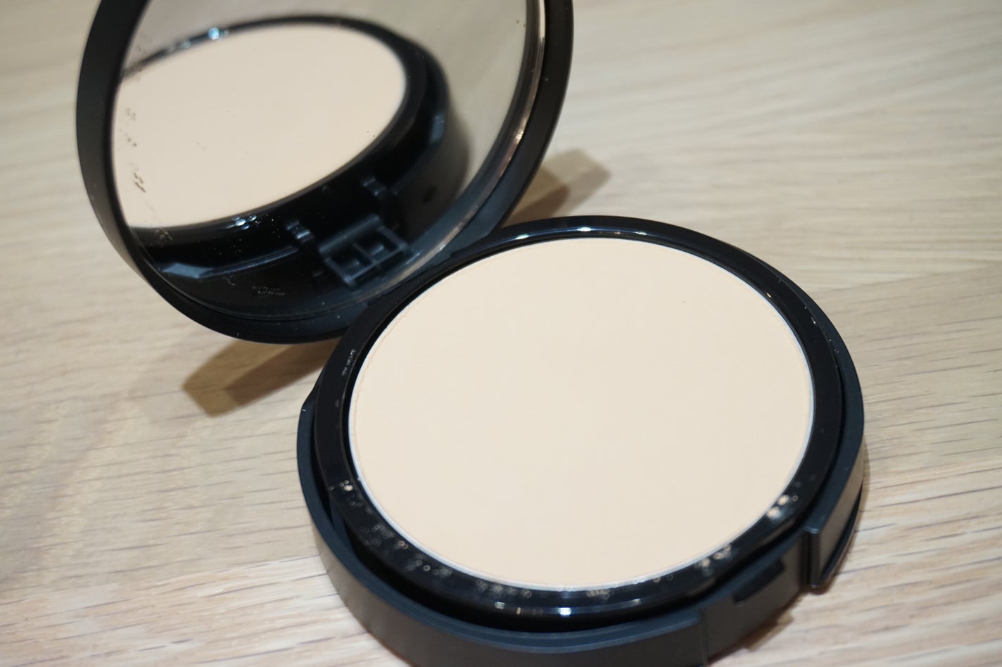 ベアプロ 16HR パウダー ファンデーション/bareMinerals/パウダーファンデーションを使ったクチコミ(2枚目)