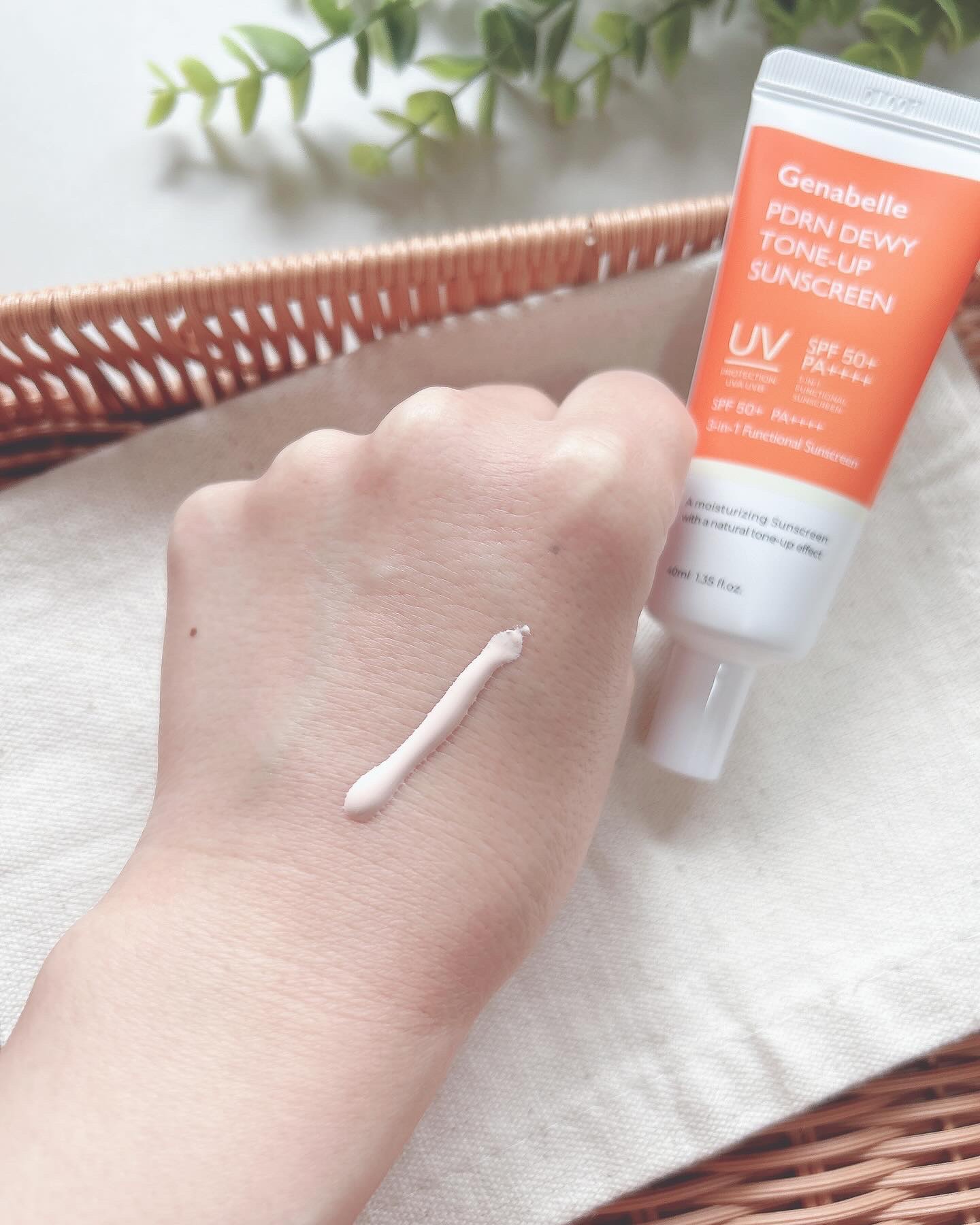 PDRNデューイートーンアップサンスクリーン/Genabelle/日焼け止めミルクを使ったクチコミ（3枚目）
