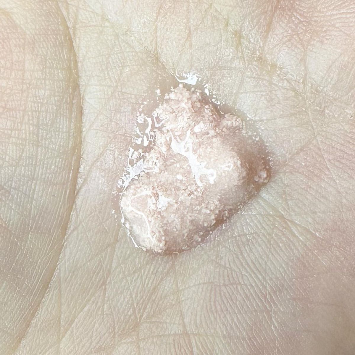 ビタミントーンアップサンセラム/VELY VELY/日焼け止めローションを使ったクチコミ（3枚目）