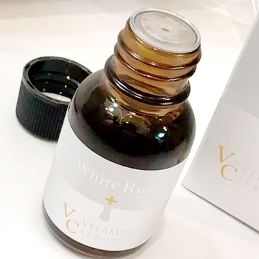 White Rush ホワイトラッシュVセラム30のクチコミ「White Rush
ーホワイトラッシュー

V SERUM 30 VITAMIN C 18m.....」（2枚目）