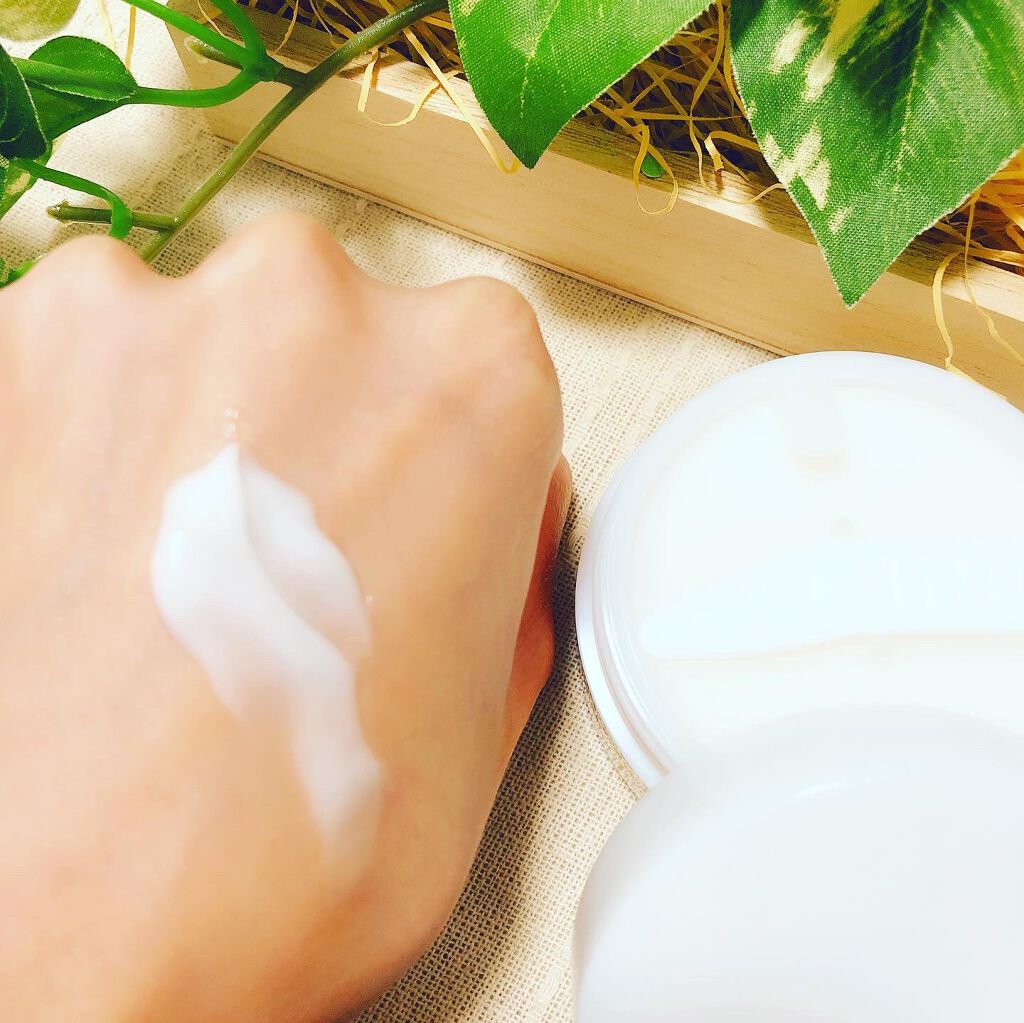 MOMO@フォロバ100% on LIPS 「..乾燥肌の私は常にスキンケア商品チェック👀いろんなものを試し..」(3枚目)