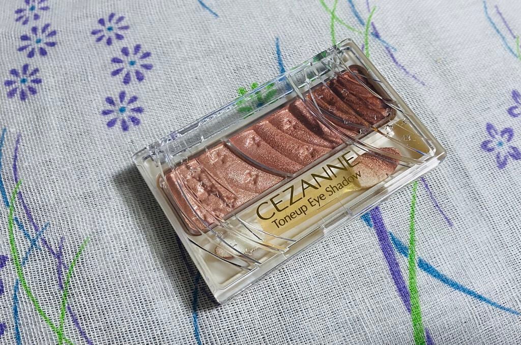 トーンアップアイシャドウ/CEZANNE/アイシャドウパレットを使ったクチコミ(3枚目)