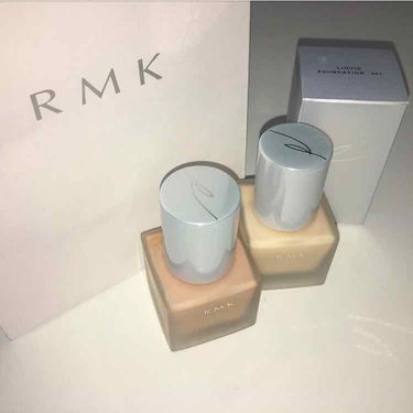 ⚫︎RMK    メイクアップベース
⚫︎RMK    リキッドファンデーション201

         【メイクアップベース❤️】
これはどちらかというと乳液という感じで少量でススーっと伸びてくれま