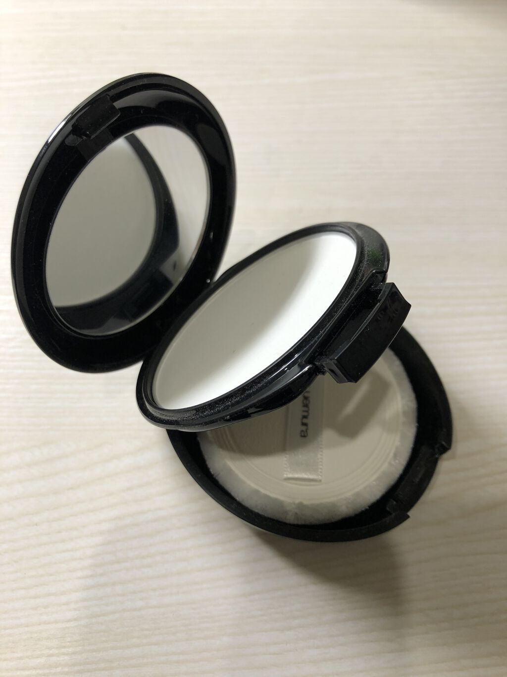 ステージ パフォーマー インビジブル パウダー/shu uemura/プレストパウダーを使ったクチコミ（1枚目）