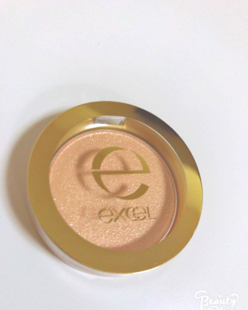 シャイニーシャドウ N/excel/単色アイシャドウを使ったクチコミ（1枚目）