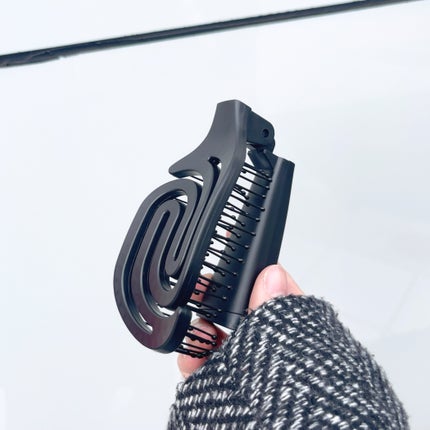 乾きやすいブローブラシ(折りたたみタイプ)/DAISO/ヘアブラシを使ったクチコミ(4枚目)