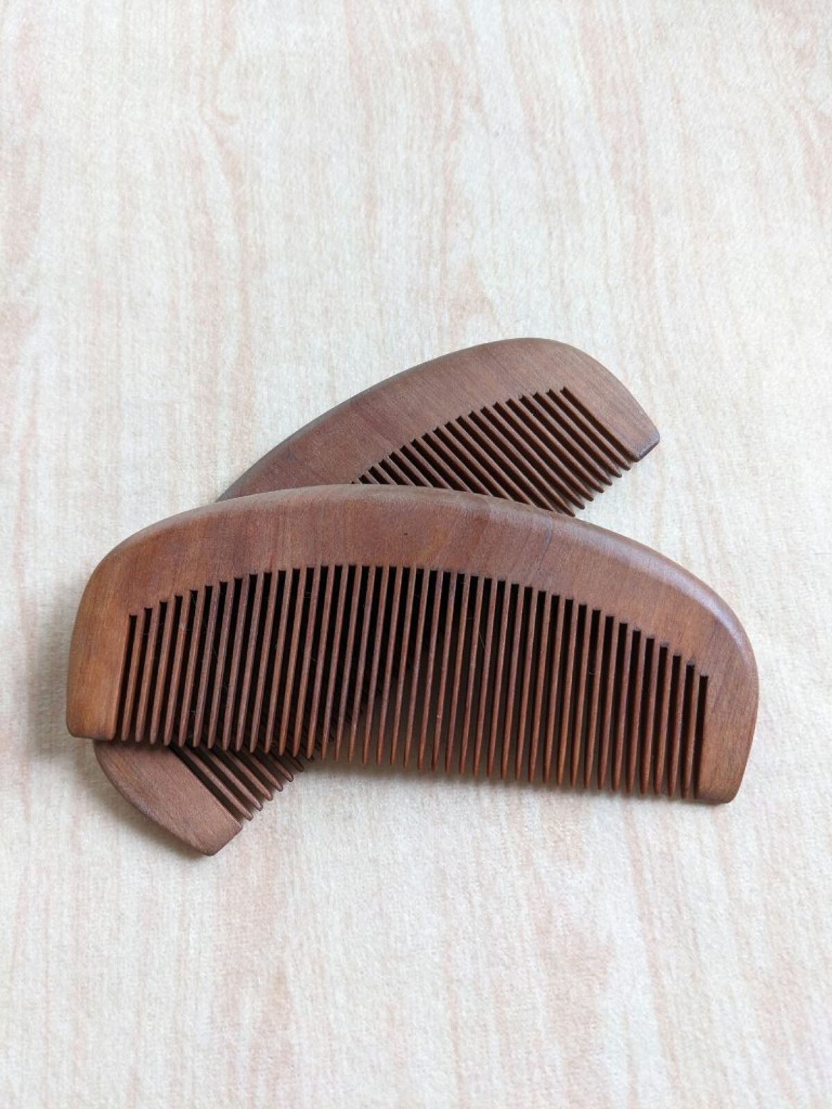 DAISO 桃の木くし 幅広のクチコミ「１週間たってようやく櫛のメンテナンスが終わったのでLIPSに投稿します🙇

２枚目の写真にある.....」（2枚目）