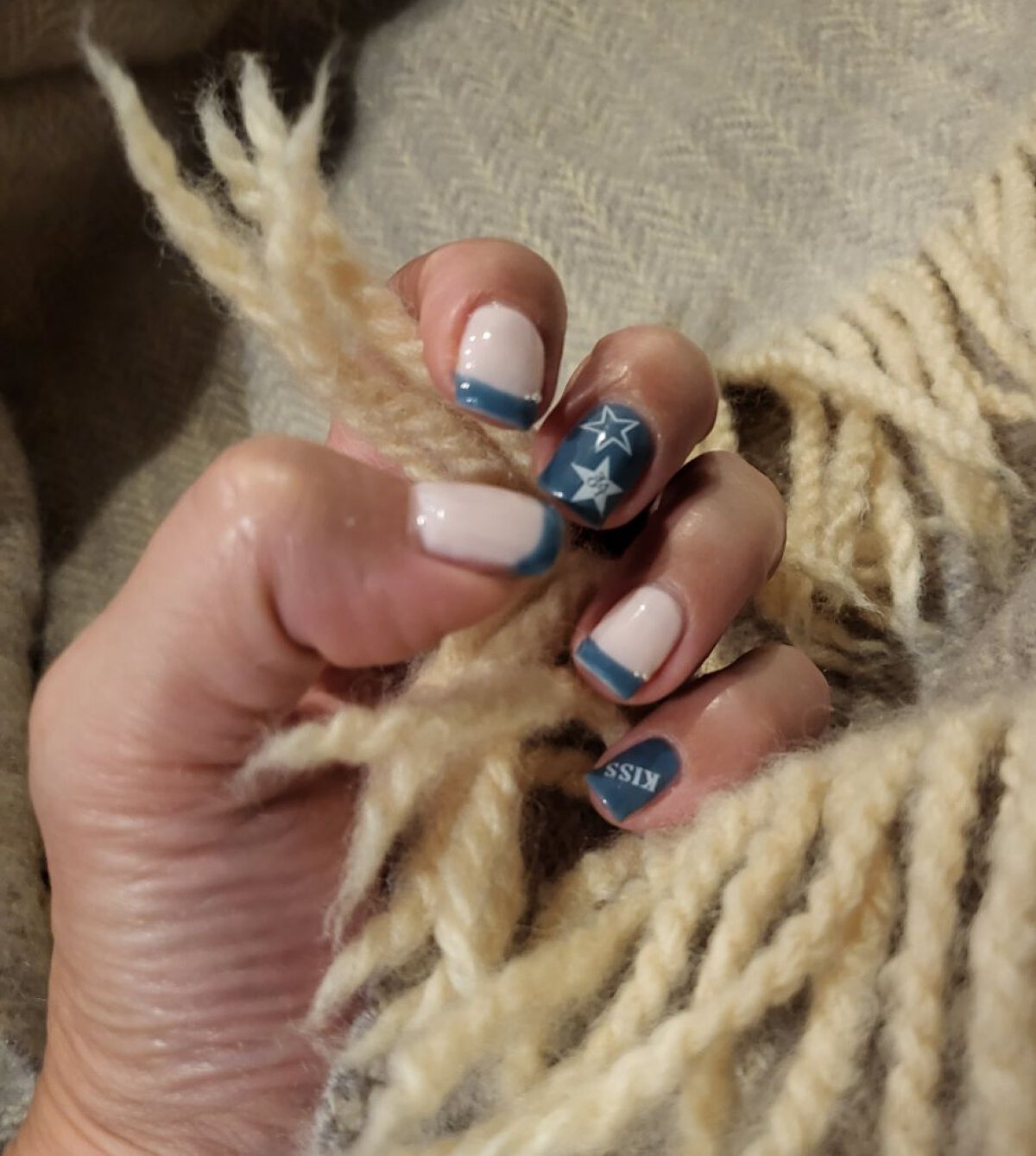 ジェルネイル LED スターターキット（16W LEDランプ&定番カラー3色付）/SHINYGEL/ネイル用品を使ったクチコミ（2枚目）