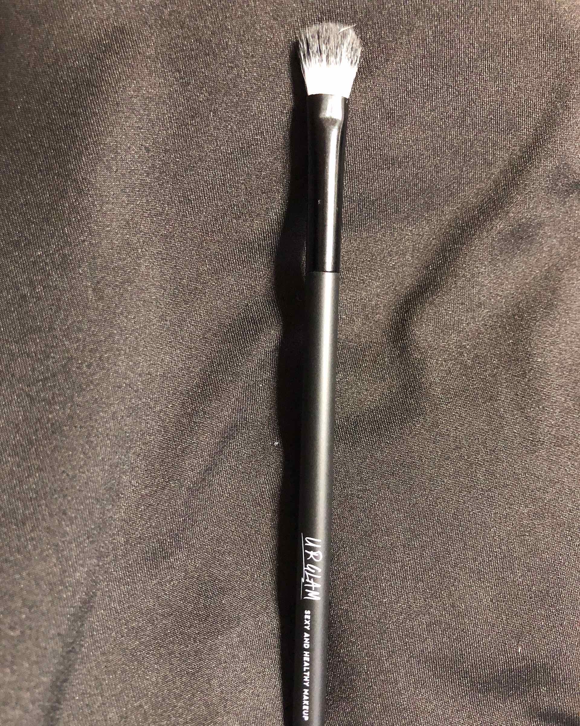 UR GLAM　SELECT EYES/U R GLAM/単色アイシャドウを使ったクチコミ（3枚目）