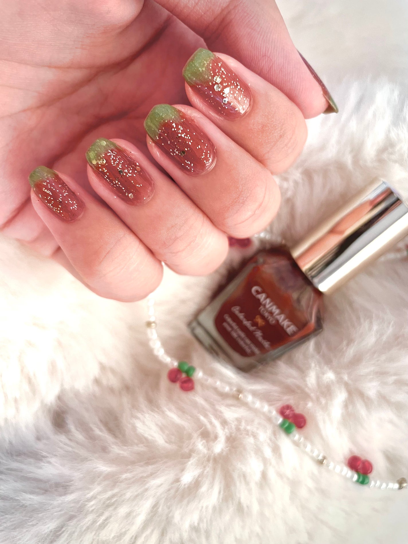 カラフルネイルズ/キャンメイク/マニキュアを使ったクチコミ(2枚目)