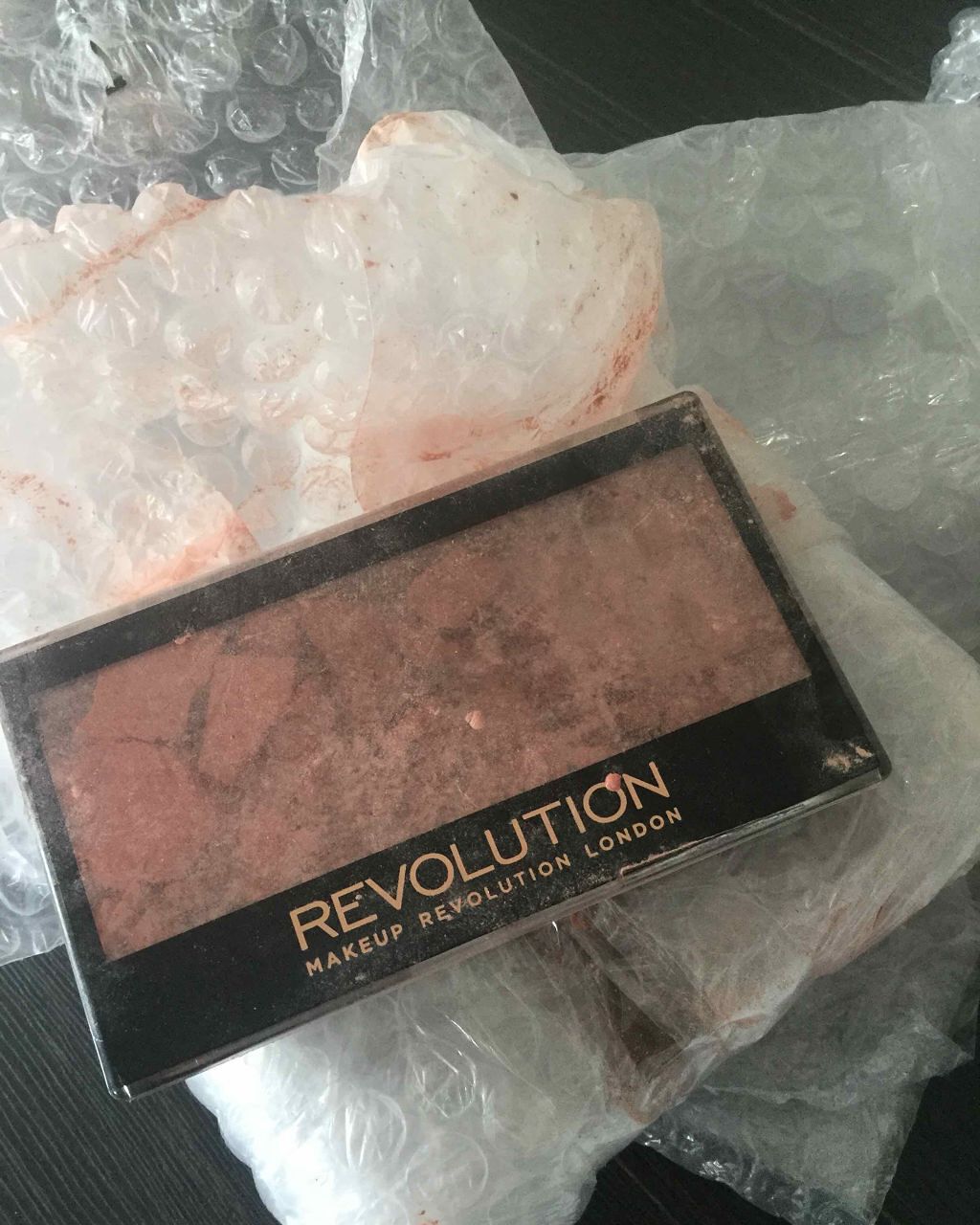 GRADIENT HIGHLIGHTER ROSE QUARTZ LIGHT/MAKEUP REVOLUTION/パウダーハイライトを使ったクチコミ(3枚目)