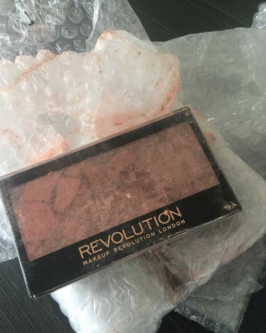 GRADIENT HIGHLIGHTER ROSE QUARTZ LIGHT/MAKEUP REVOLUTION/ハイライトを使ったクチコミ（3枚目）