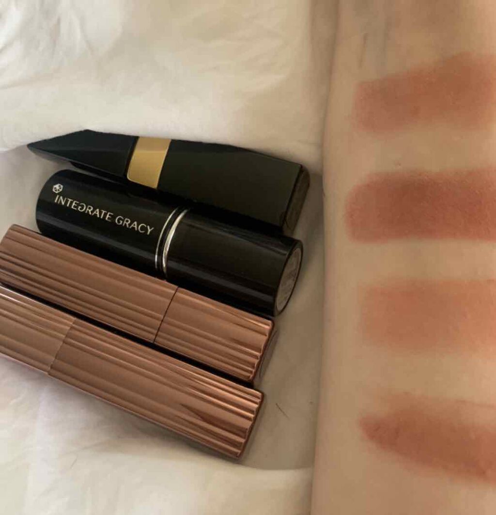 ⌇おうち時間
・
・おうちにいる時間も
増えて今まで使ってなかった
リップとかいろいろ試してみた
パート2🤪💄🌸
・
・
使わない色だろうな〜〜って
思ってたけど久々に見たら
かわいい色でこれからまたいろいろ
使ってみよ〜⁽⁽ ◟(∗