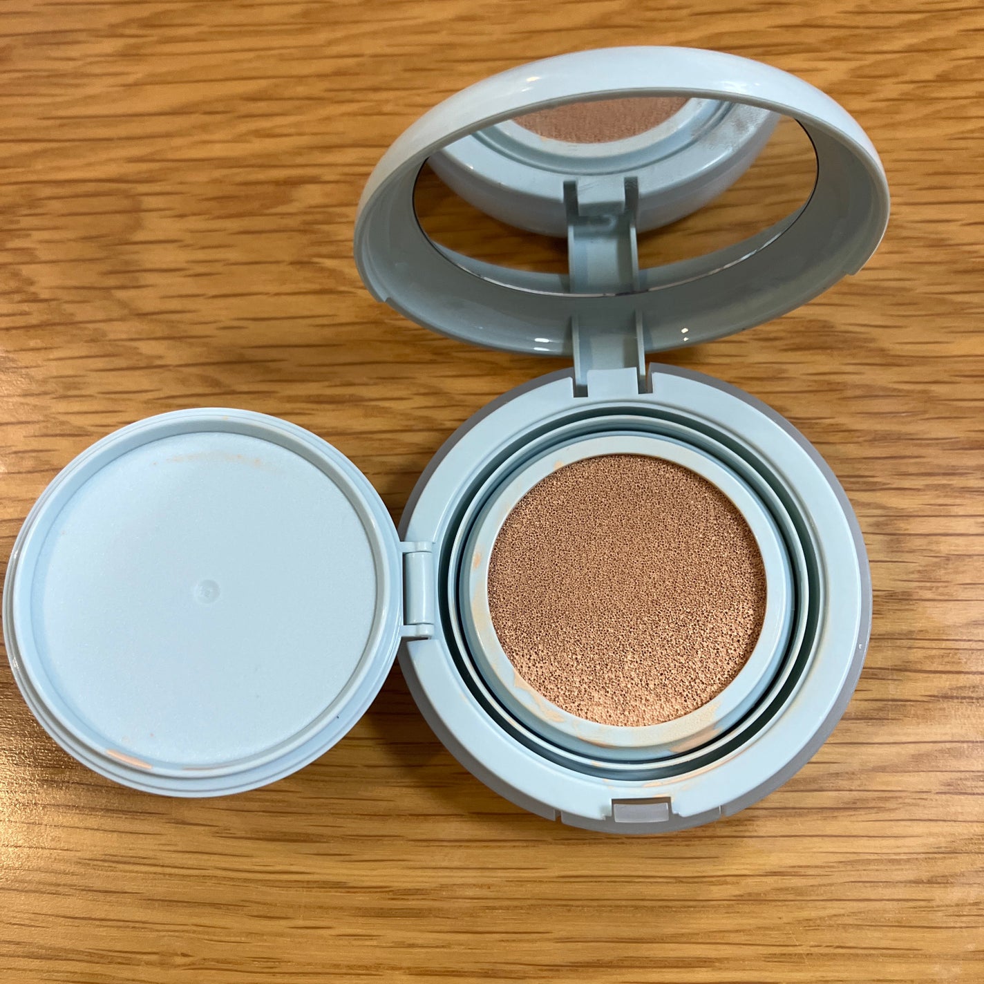 ノーセバム パウダー クッション/innisfree/クッションファンデーションを使ったクチコミ(2枚目)