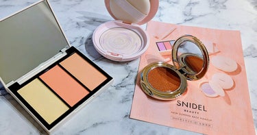 SNIDEL BEAUTY プレストパウダーナチュラル グロウのクチコミ「
SNIDEL BEAUTY

フェイス スタイリスト 
EX09 The Gentle Su.....」（1枚目）