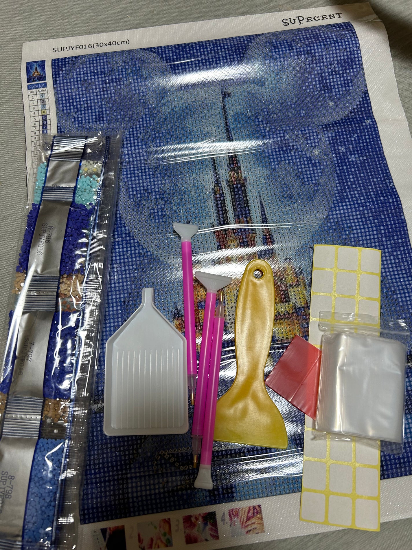 あゆ on LIPS 「余談ダイアモンドアート買った。TikTokでよく流れてくるから..」(1枚目)