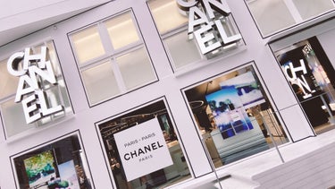 CHANELビューティーハウス
に行ってきましたレポ♡

まず予約で
30分無料メイクアップコースを選択して
メイク目的で行ってきました

メイクしてもらう所わ
アイメイクを選択！

どんな内容でやって