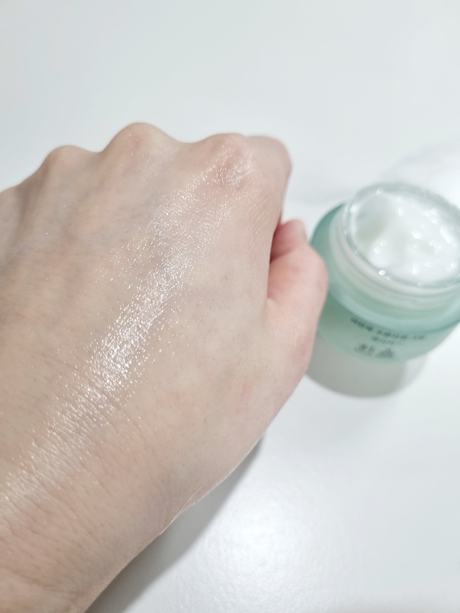 ピュアアルテミシア カーミングウォータークリーム/HANYUL(ハンユル)/フェイスクリームを使ったクチコミ（3枚目）