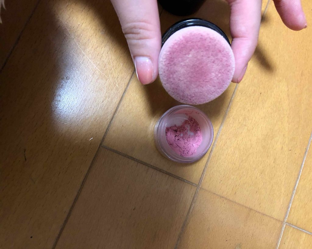 ポンポンミネラルチーク ピンク/エトヴォス/パウダーチークを使ったクチコミ（3枚目）