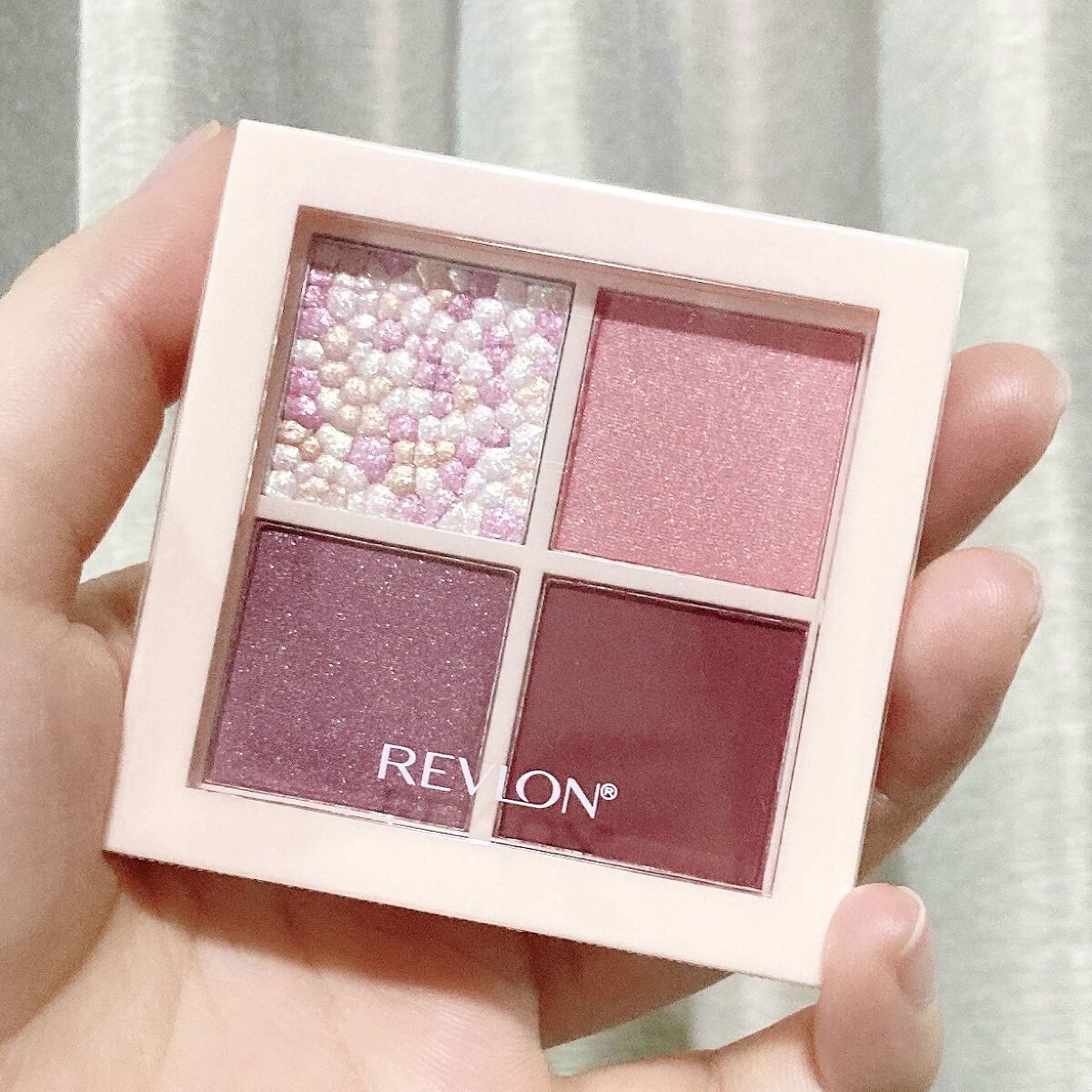 レブロン ダズル アイシャドウ クアッド/REVLON/アイシャドウパレットを使ったクチコミ（1枚目）