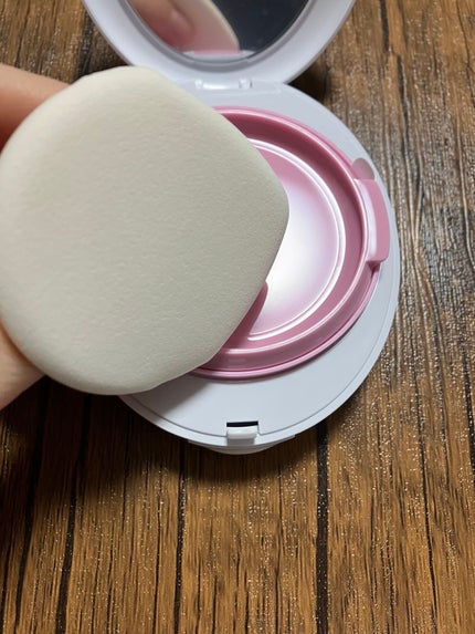 デューイーメッシュファンデーション/ASUNE /クッションファンデーションを使ったクチコミ(3枚目)