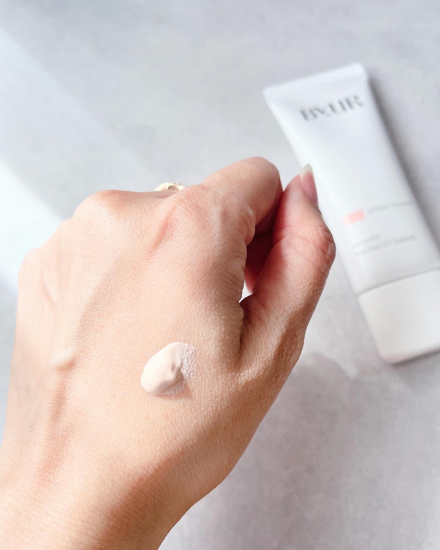 セラムフィット ヴェール デイ UV エッセンス/ByUR/日焼け止めローションを使ったクチコミ(4枚目)