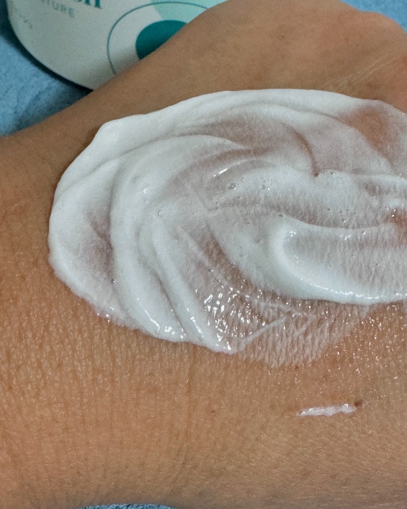 ダヴ クリームボディウォッシュ コンフォートモイスチャー/ダヴ/ボディソープを使ったクチコミ(6枚目)