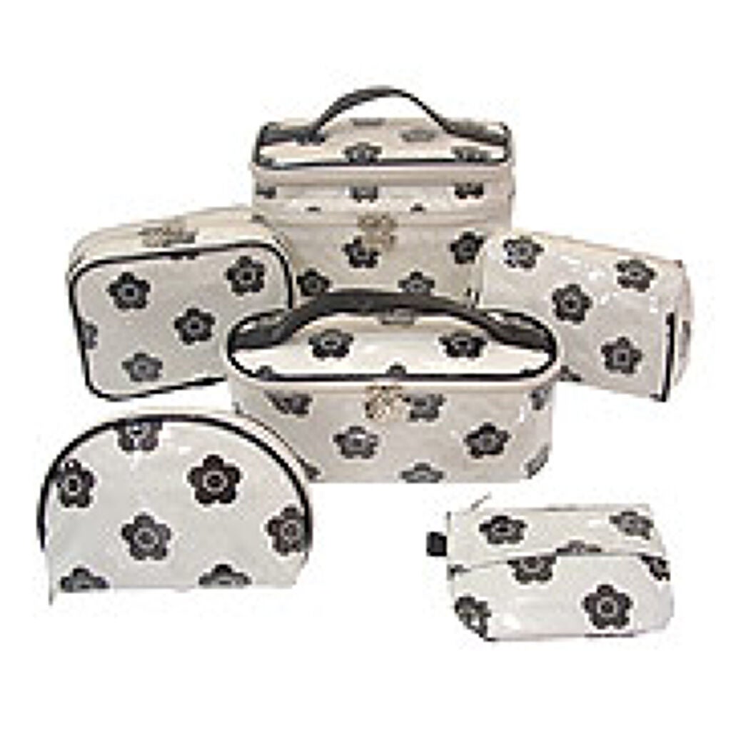 ポーチ MARY QUANT