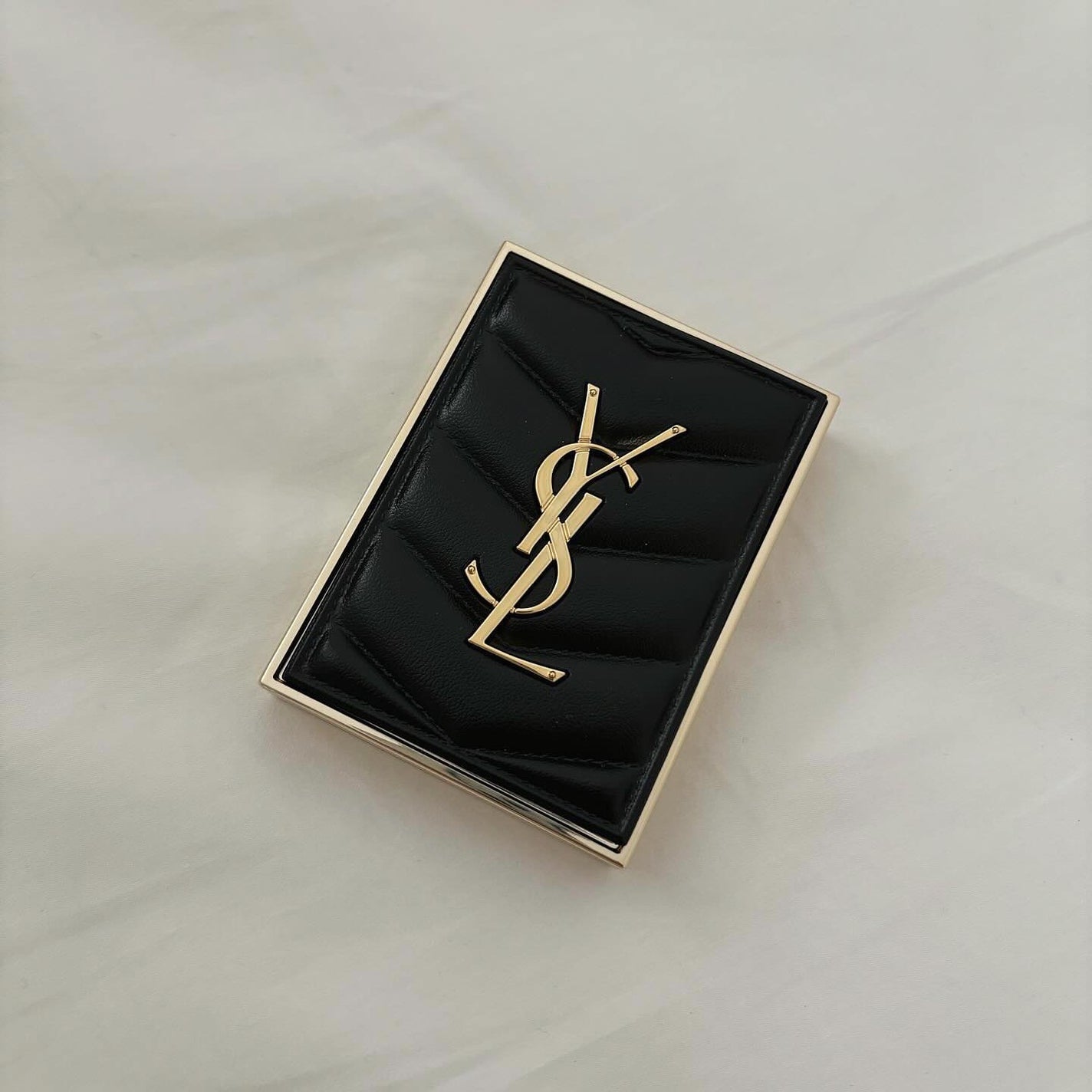 クチュール ミニ クラッチ/YVES SAINT LAURENT BEAUTE/アイシャドウパレットを使ったクチコミ(3枚目)