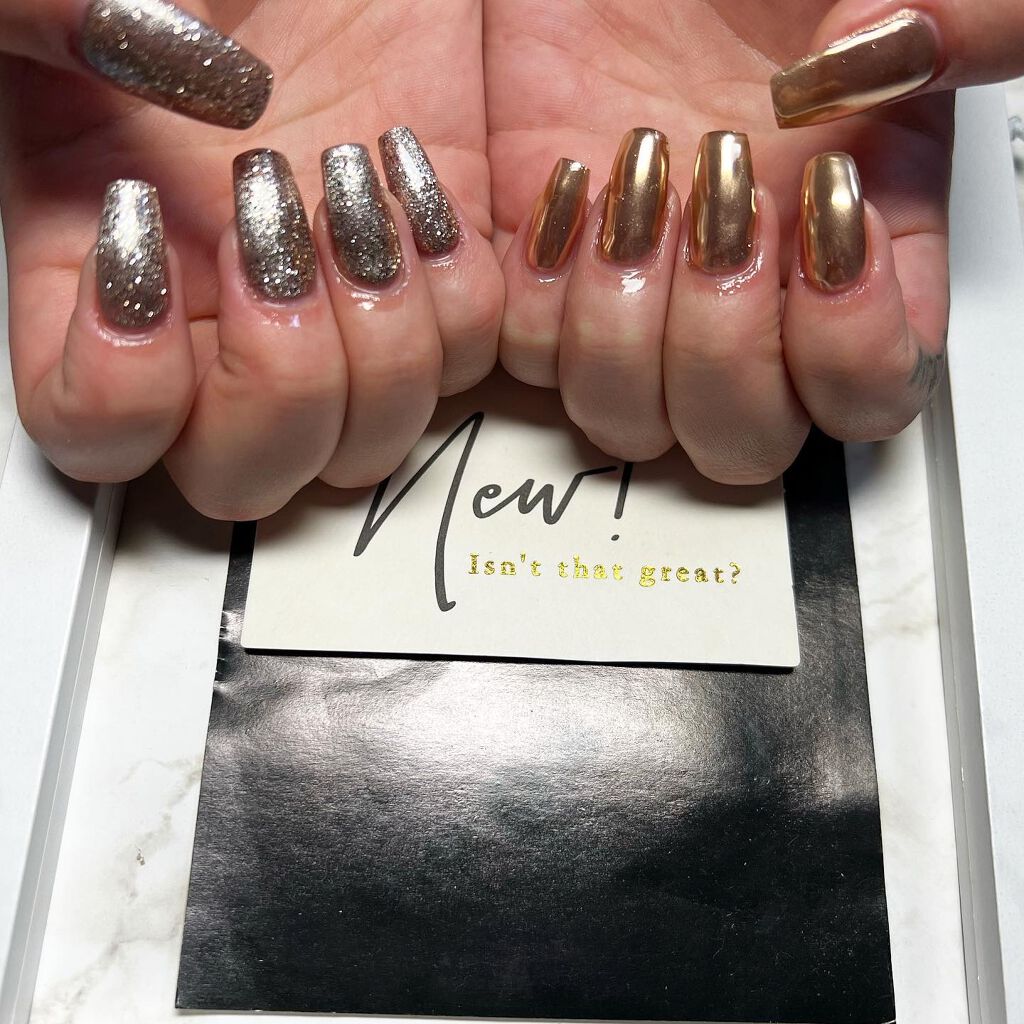 cst on LIPS 「#glitternails#glitter#mirrornai..」(1枚目)