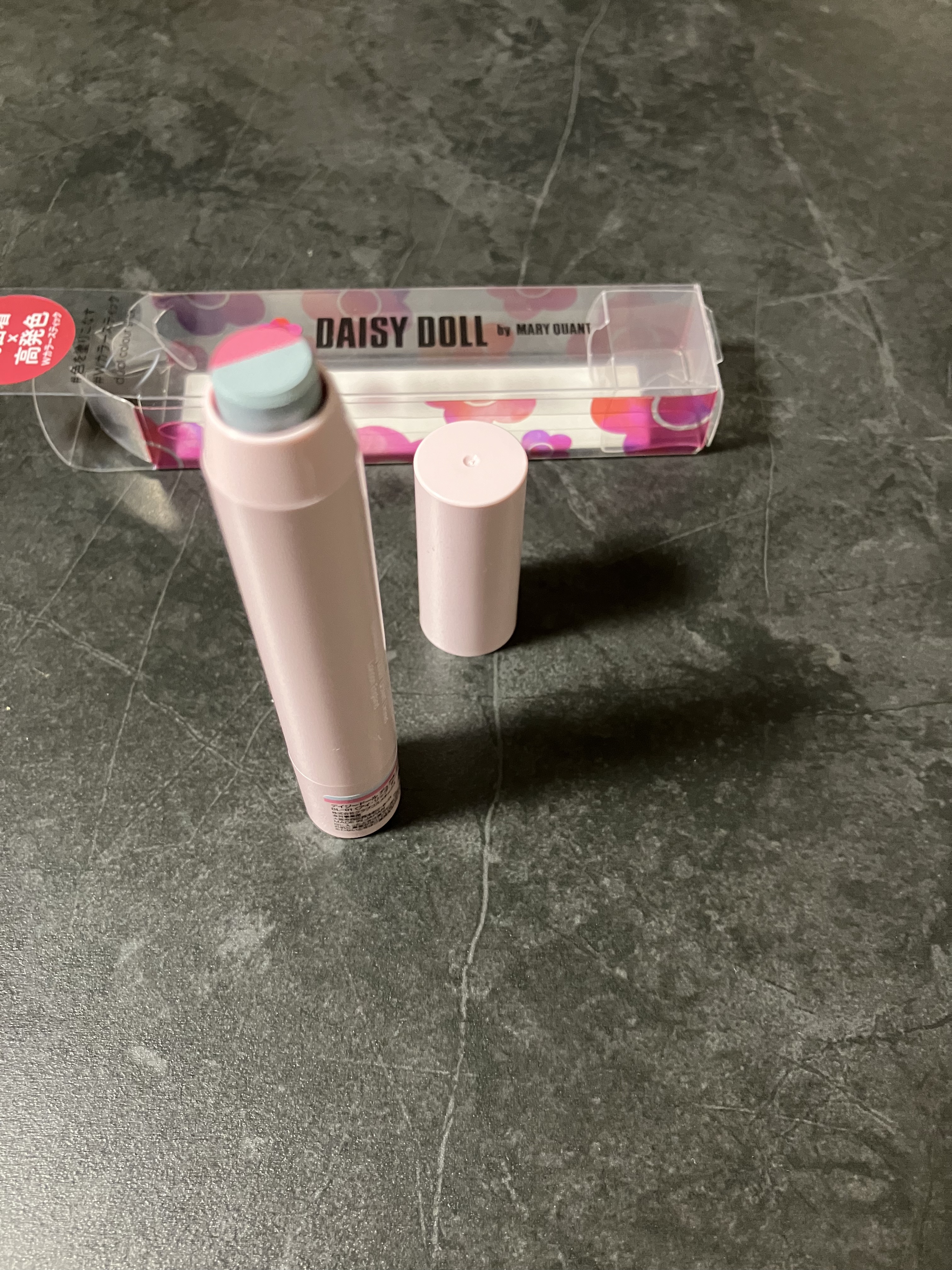 デュアル カラー スティック BL-01（スカイブルー）/DAISY DOLL by MARY QUANT/スティックアイシャドウを使ったクチコミ（2枚目）